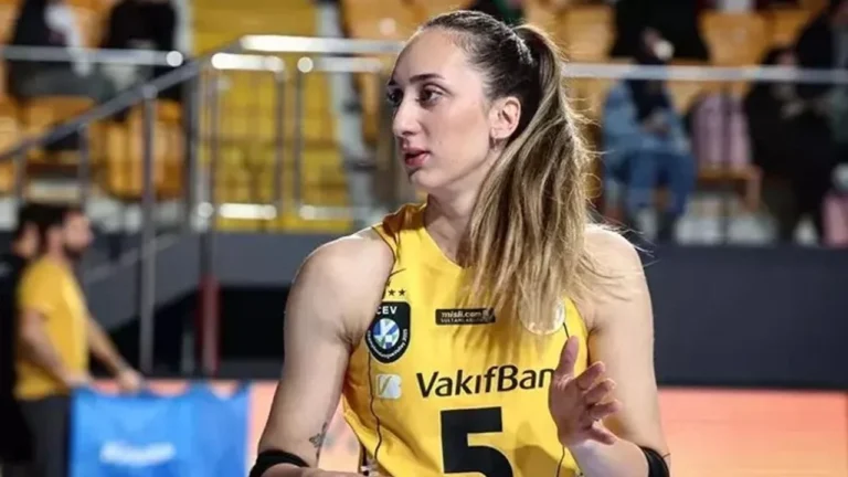 Ayça Aykaç: Atlet Voli Berbakat dari Turki yang Menjadi Inspirasi
