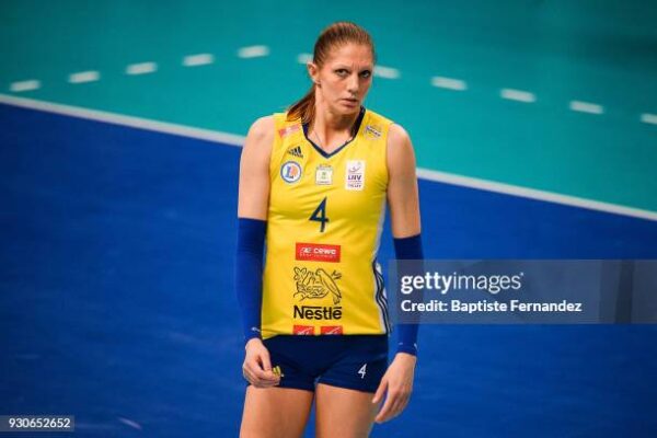 Angie Bland: Bintang Voli yang Menginspirasi Dunia