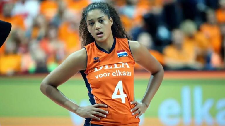 Celeste Plak: Bintang Voli yang Bersinar di Dunia Internasional