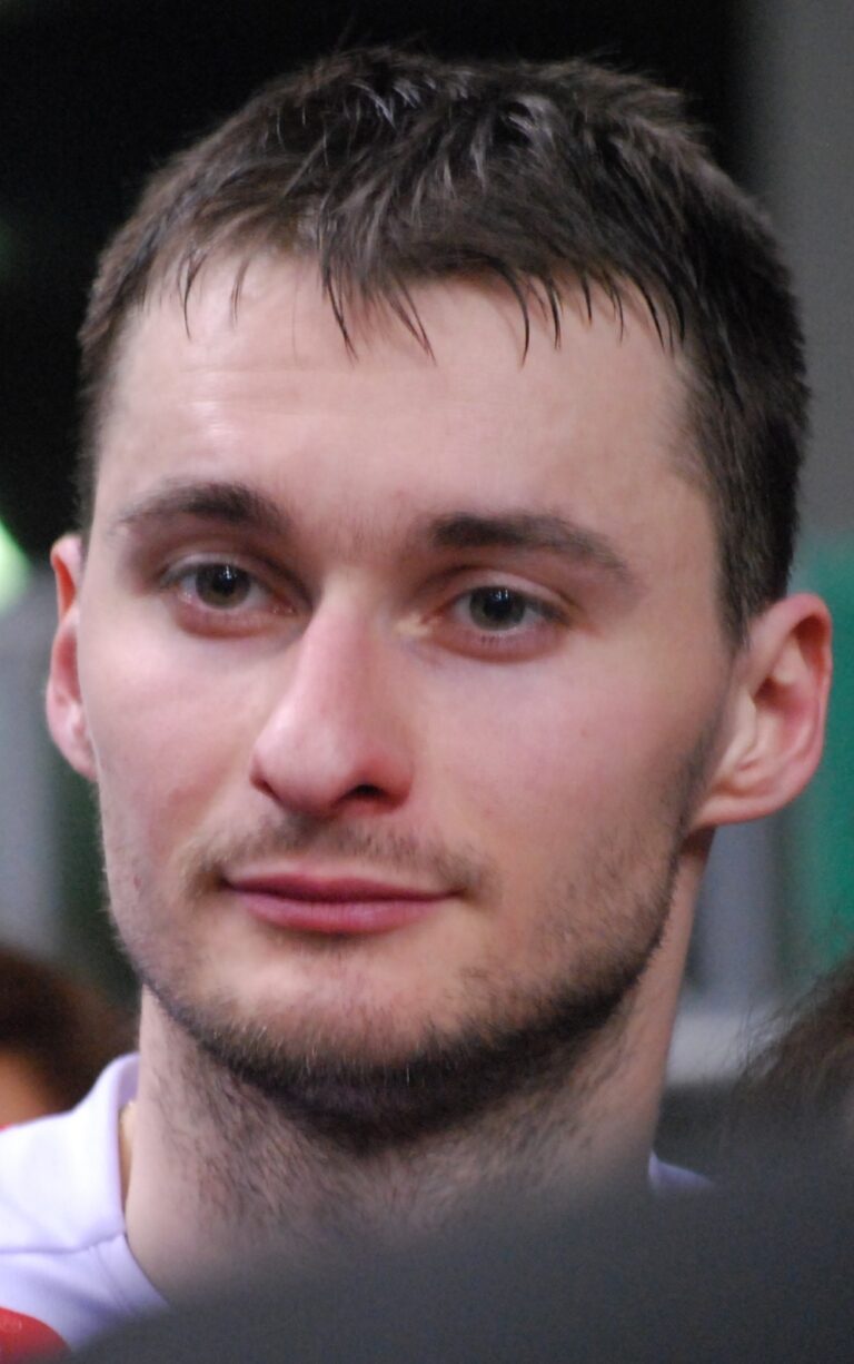 Michał Ruciak: Profil Atlet Voli Polandia yang Berprestasi